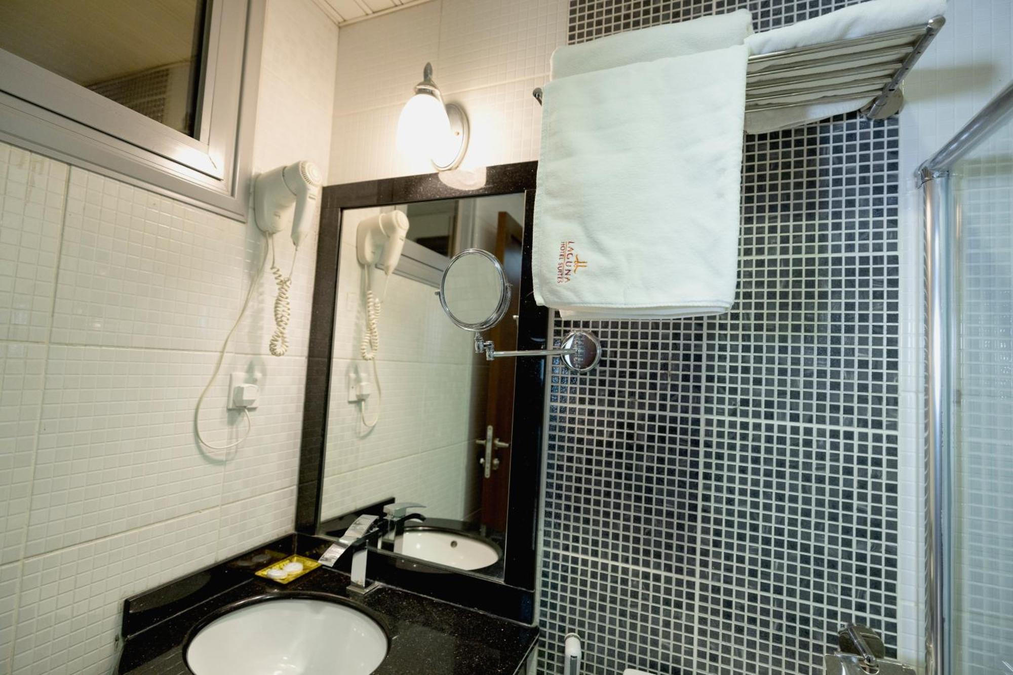 Laguna Hotel Suites Кувейт Экстерьер фото